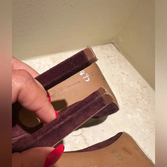 BCBG Generation burgundy peep toe lace heels shoes sandals .  Size 38.5/8.5 - Picture 6 of 17